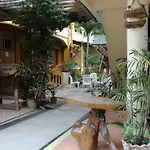 Escurel Inn